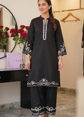 Pure lawn kurti and plazo